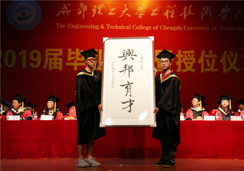 IMG_2406_wps图片.jpg